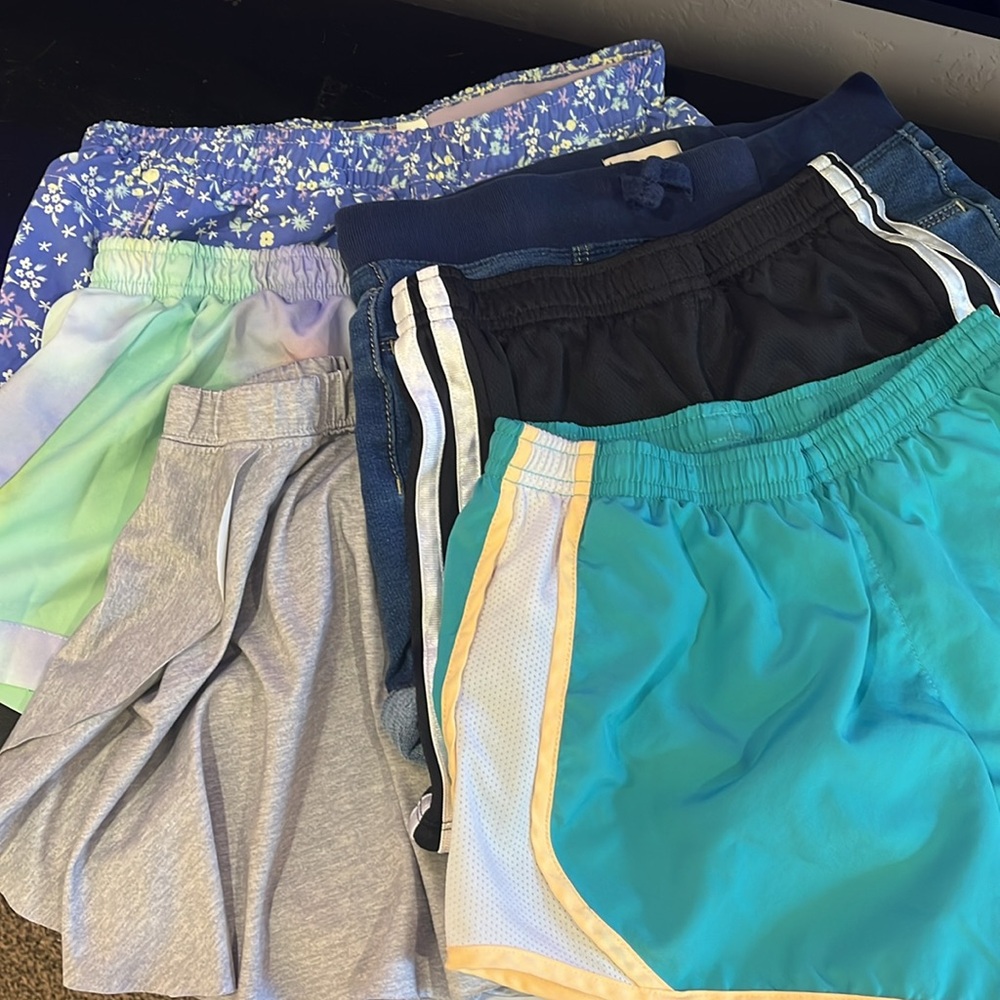 6 pairs of shorts lot